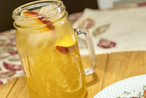 Peach-Honey Lemonade